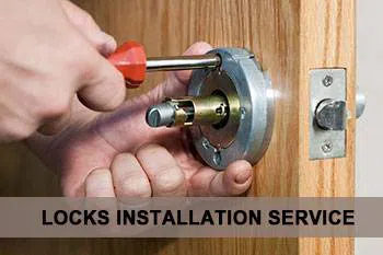 Capitol Locksmith Service Chicago, IL 312-973-4909 Capitol Locksmith Service Chicago, IL 312-973-4909 - lock-insta-sid-68-4mod